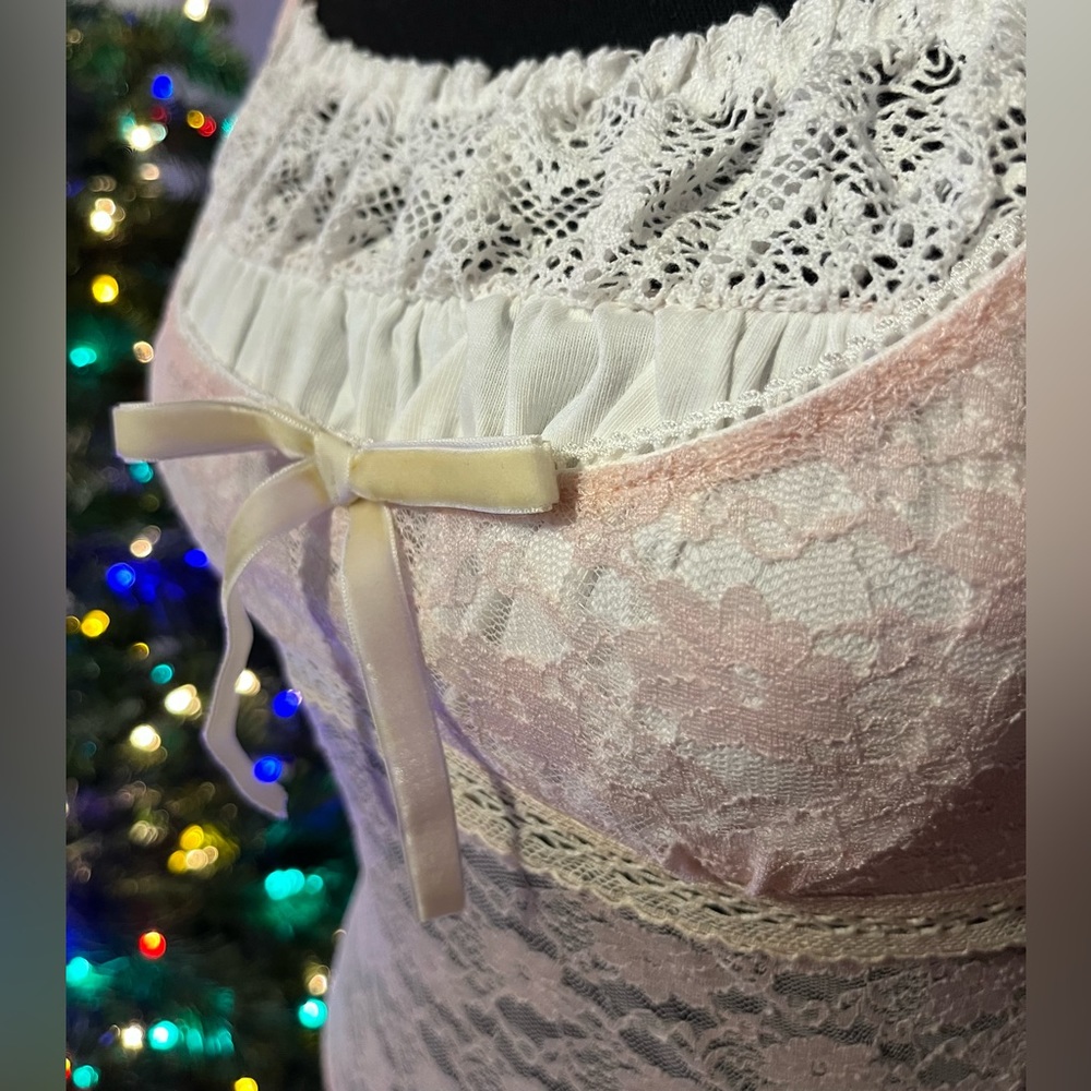 NWT Lace Top - S - Picture 3 of 14